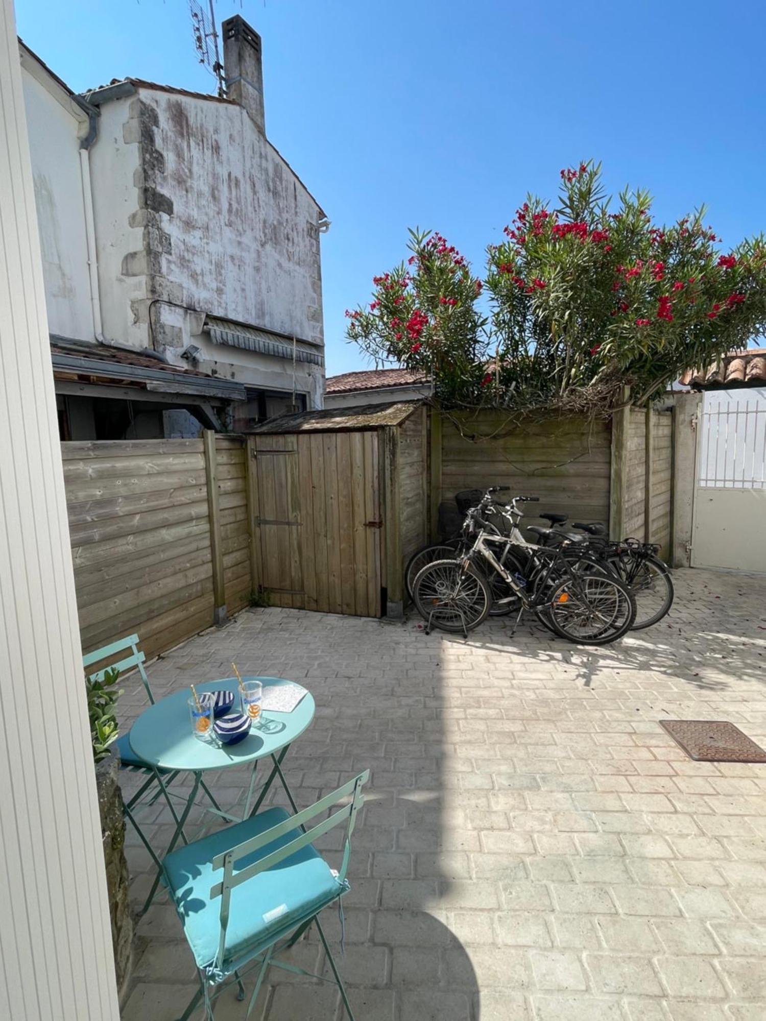 Le Nid Flottais Apartment La Flotte Exterior photo